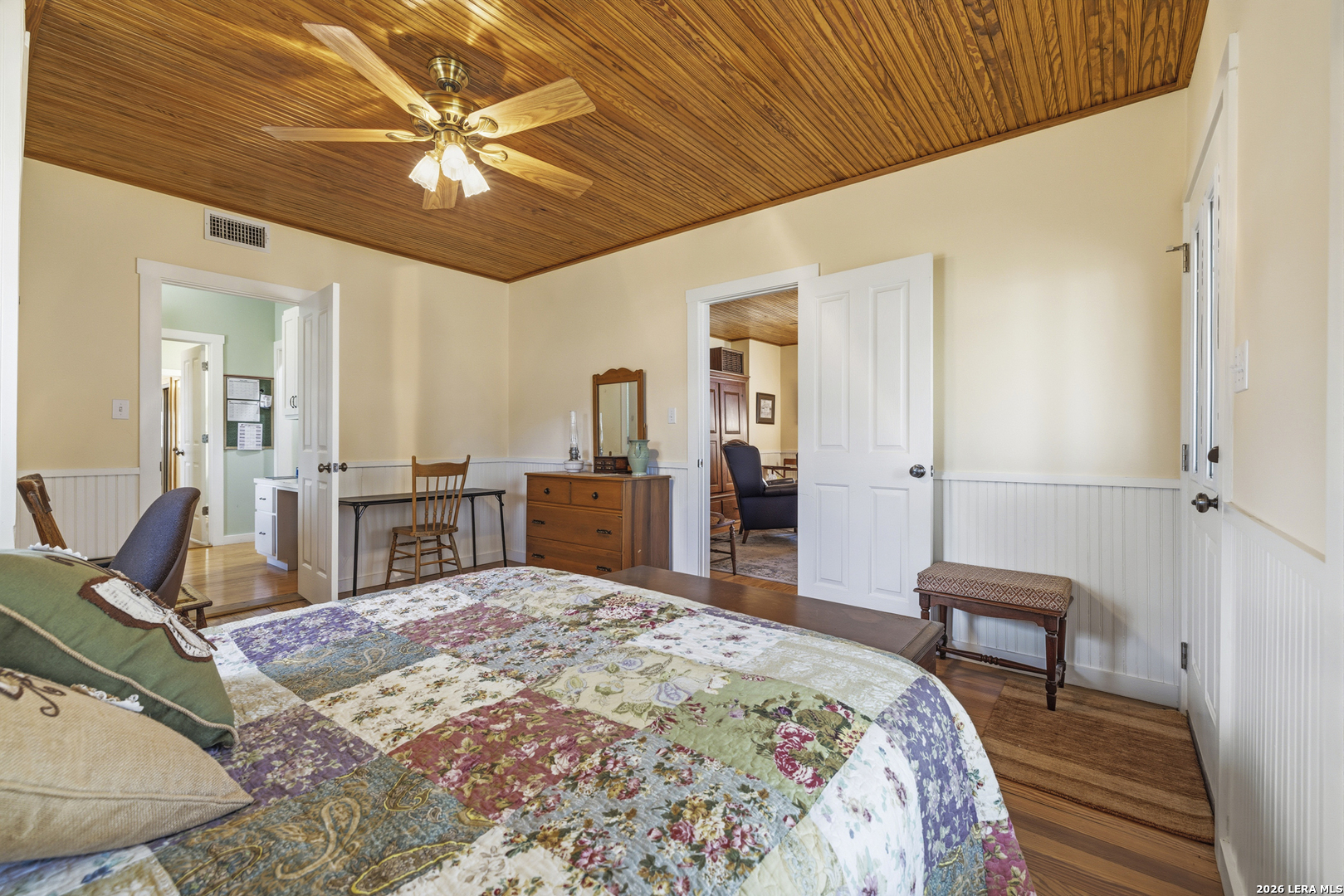 505 W San Antonio Fredericksburg TX 78624
