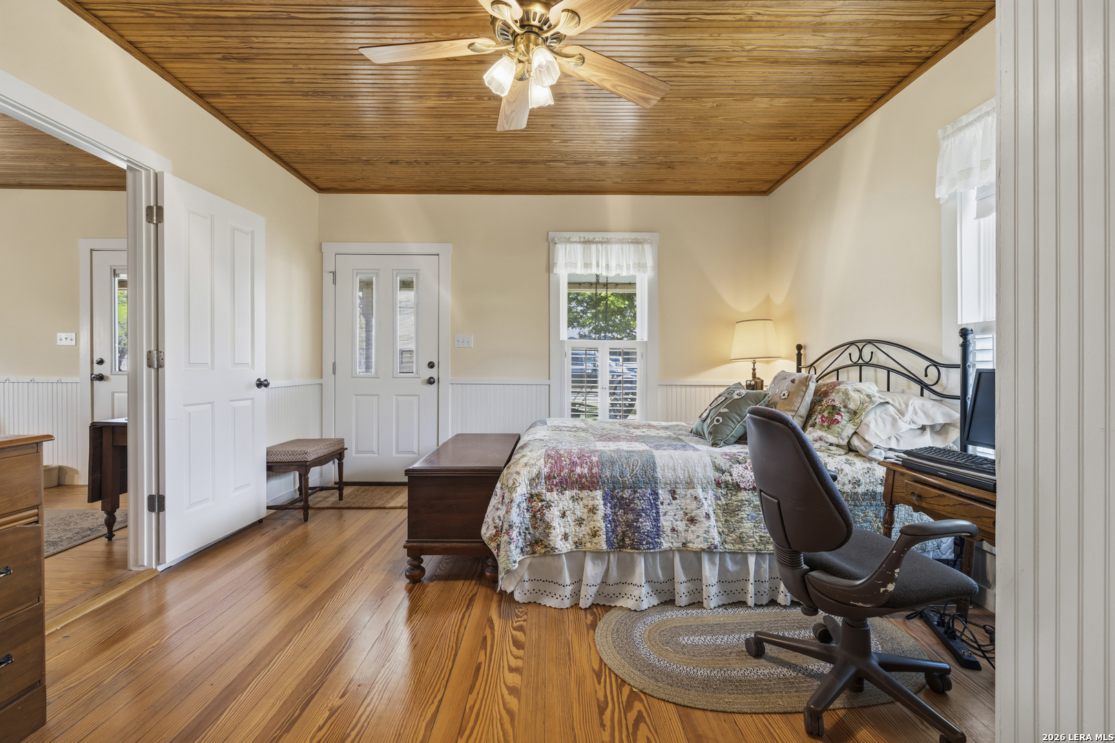 505 W San Antonio Fredericksburg TX 78624