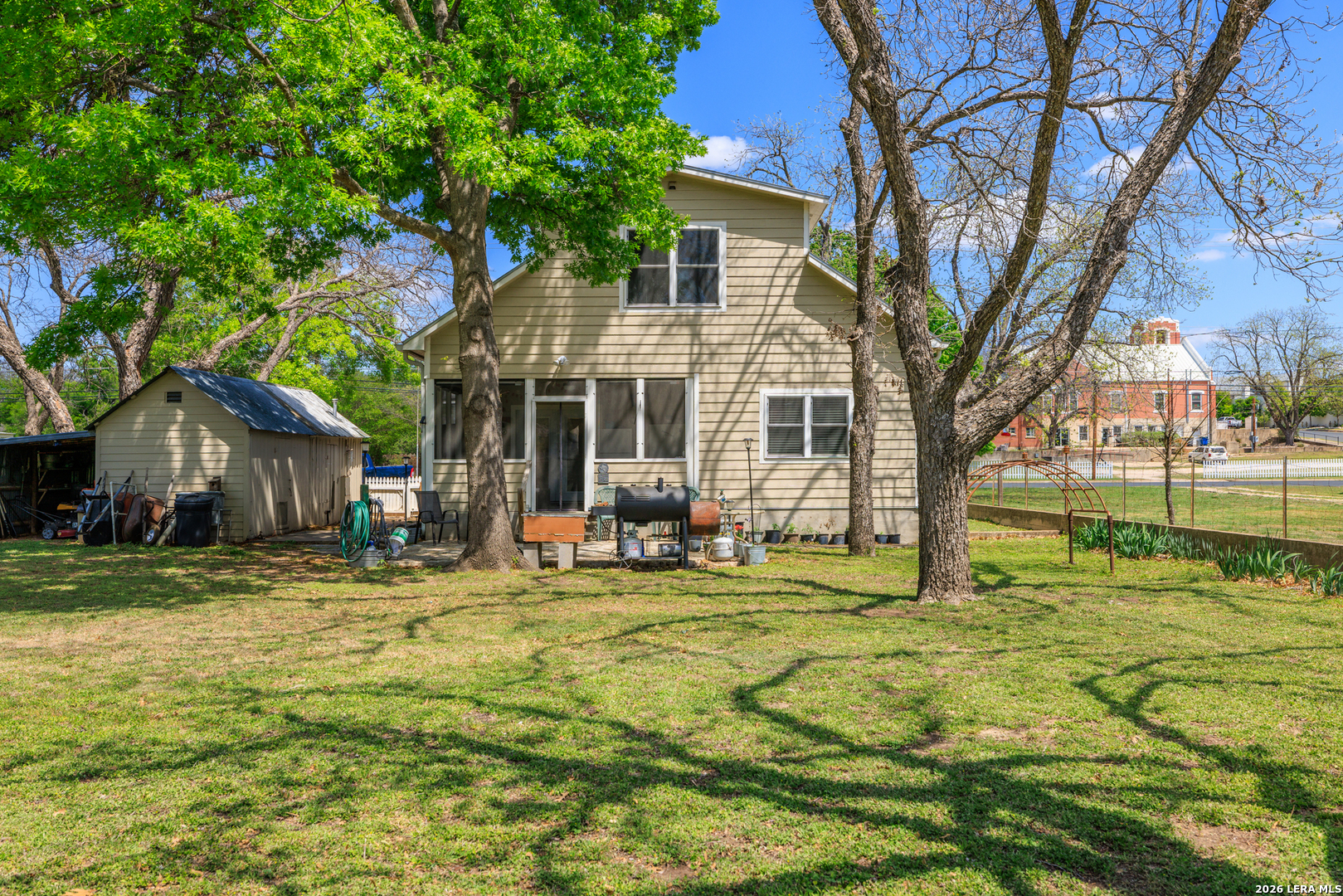 505 W San Antonio Fredericksburg TX 78624
