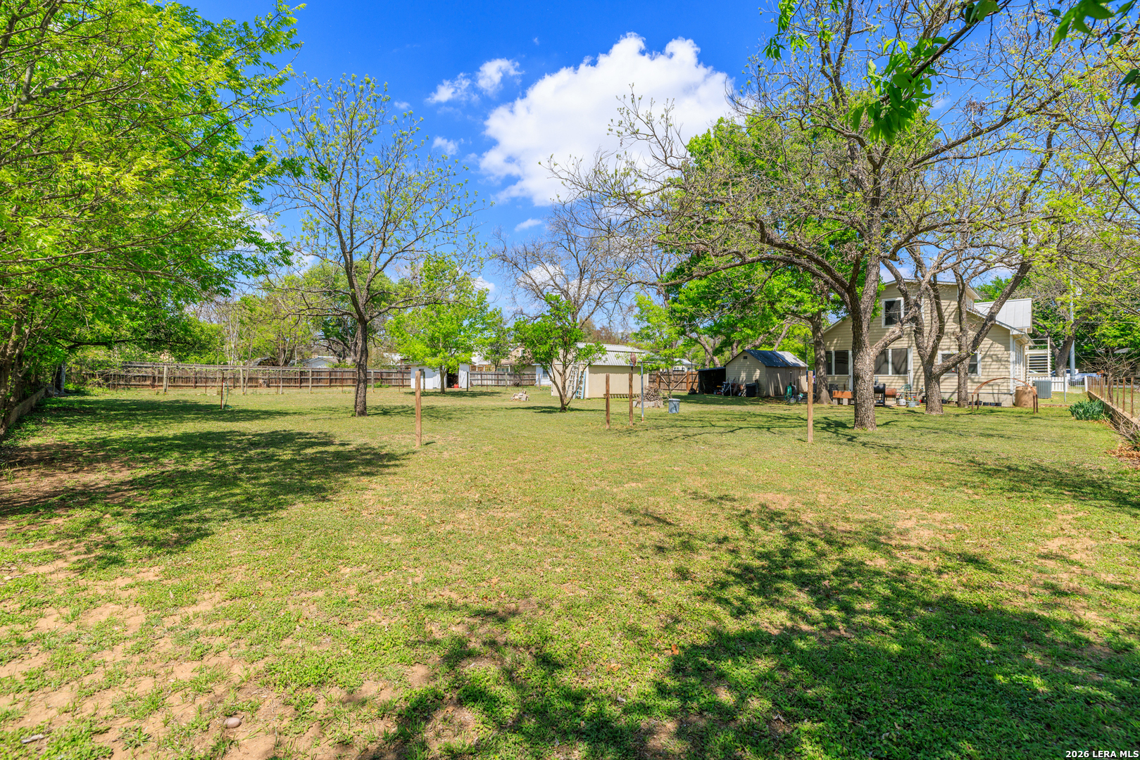 505 W San Antonio Fredericksburg TX 78624