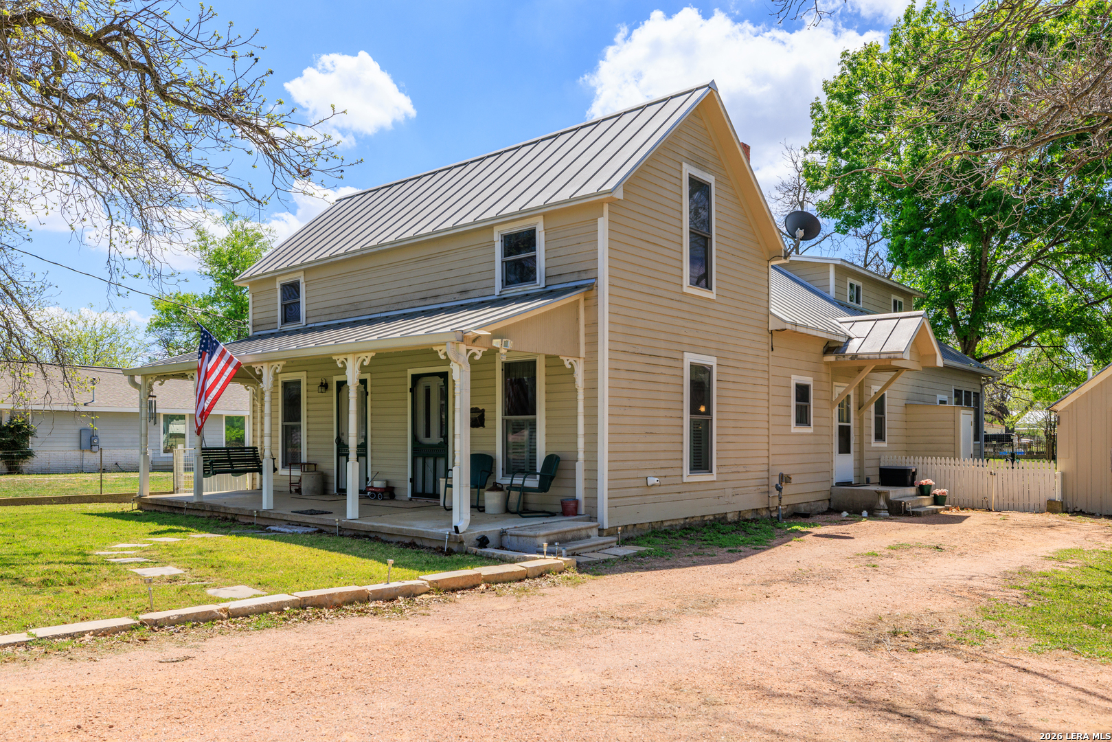 505 W San Antonio Fredericksburg TX 78624