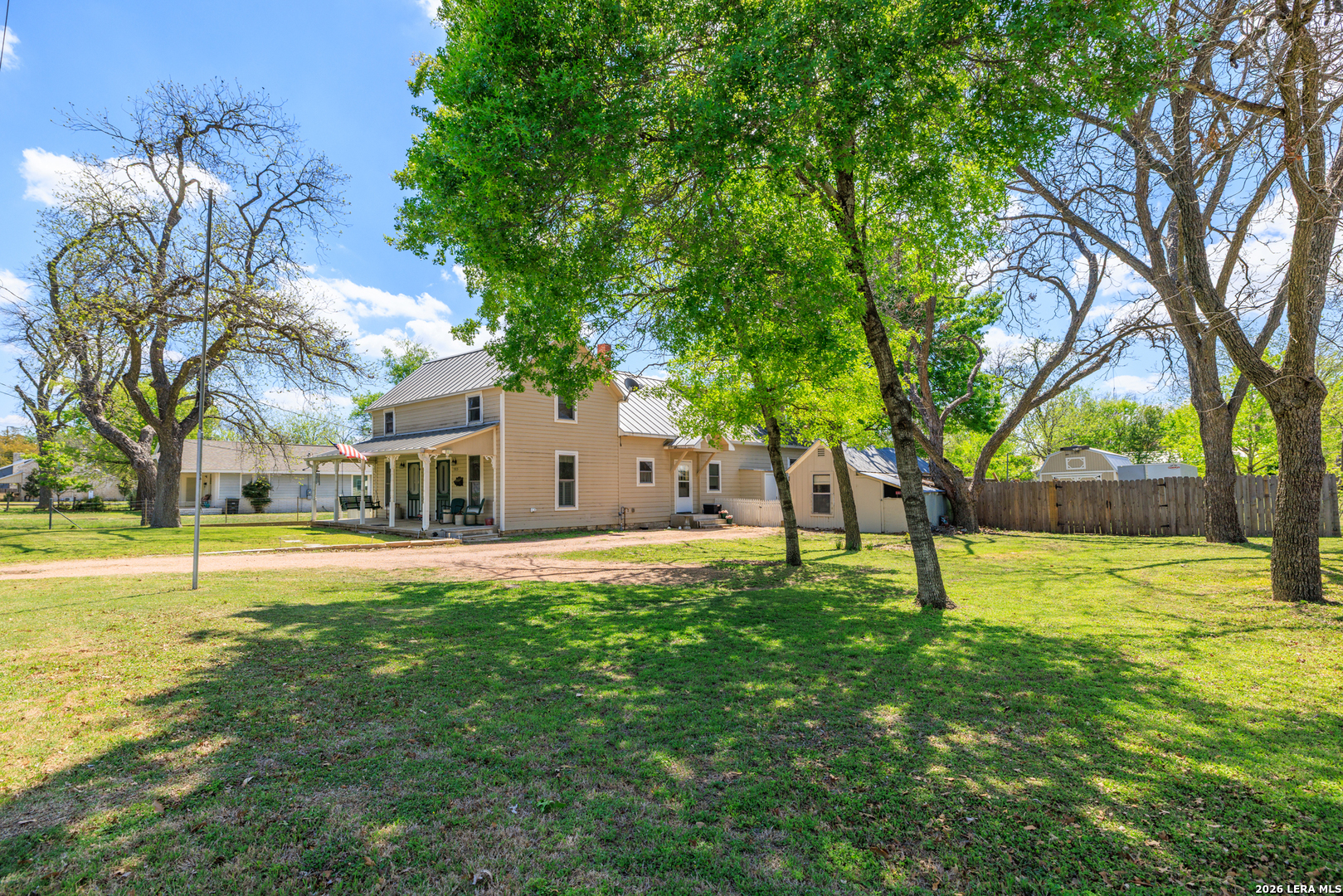 505 W San Antonio Fredericksburg TX 78624