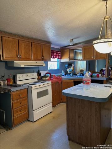 C202 Lot 25 E Peggy Pave H90w Uvalde TX 78801