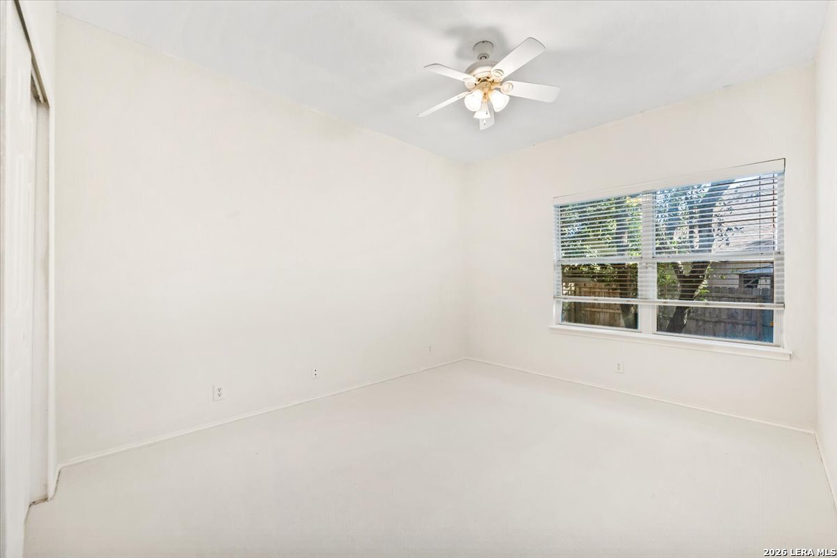 30 Amber Forest Hollywood Park TX 78232
