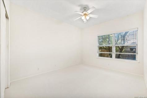30 Amber Forest Hollywood Park TX 78232
