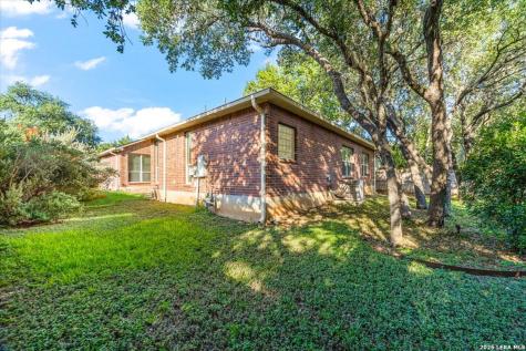 30 Amber Forest Hollywood Park TX 78232