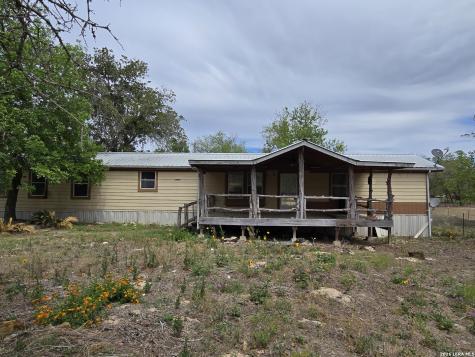 1819 Medina Circle San Antonio TX 78264