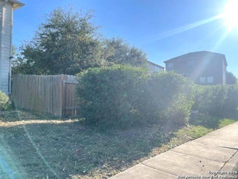 7431 Monets Garden San Antonio TX 78218