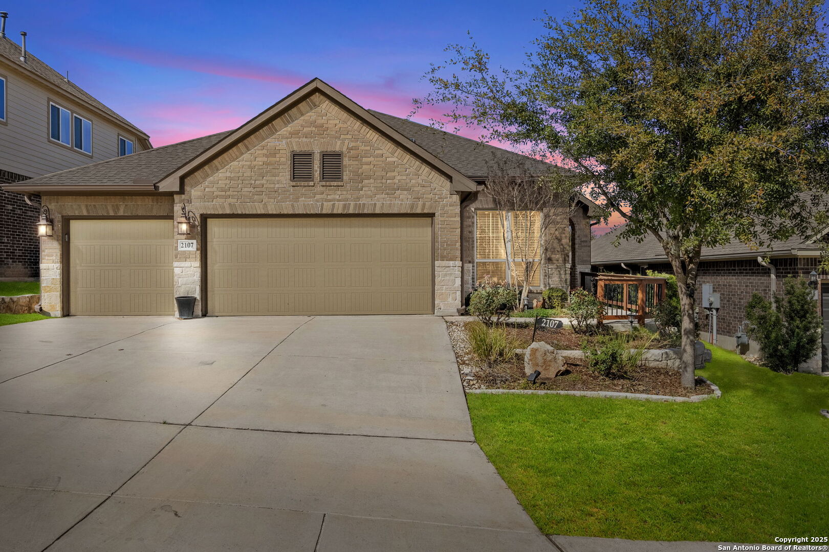 2107 Silent Fox San Antonio TX 78260