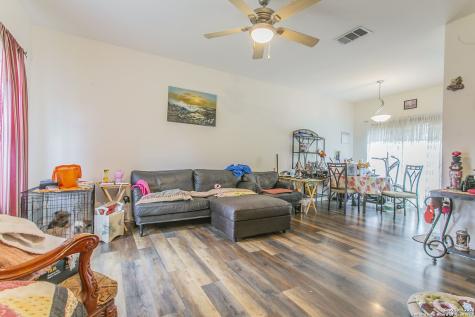 5215 Swan Garden San Antonio TX 78222