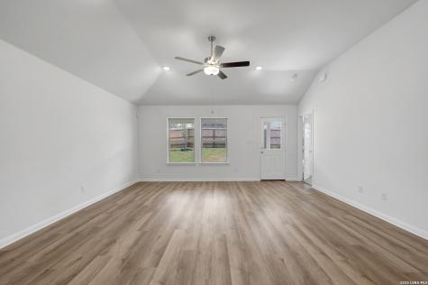 6244 Persimmon Lake San Antonio TX 78245