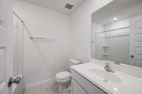 6244 Persimmon Lake San Antonio TX 78245