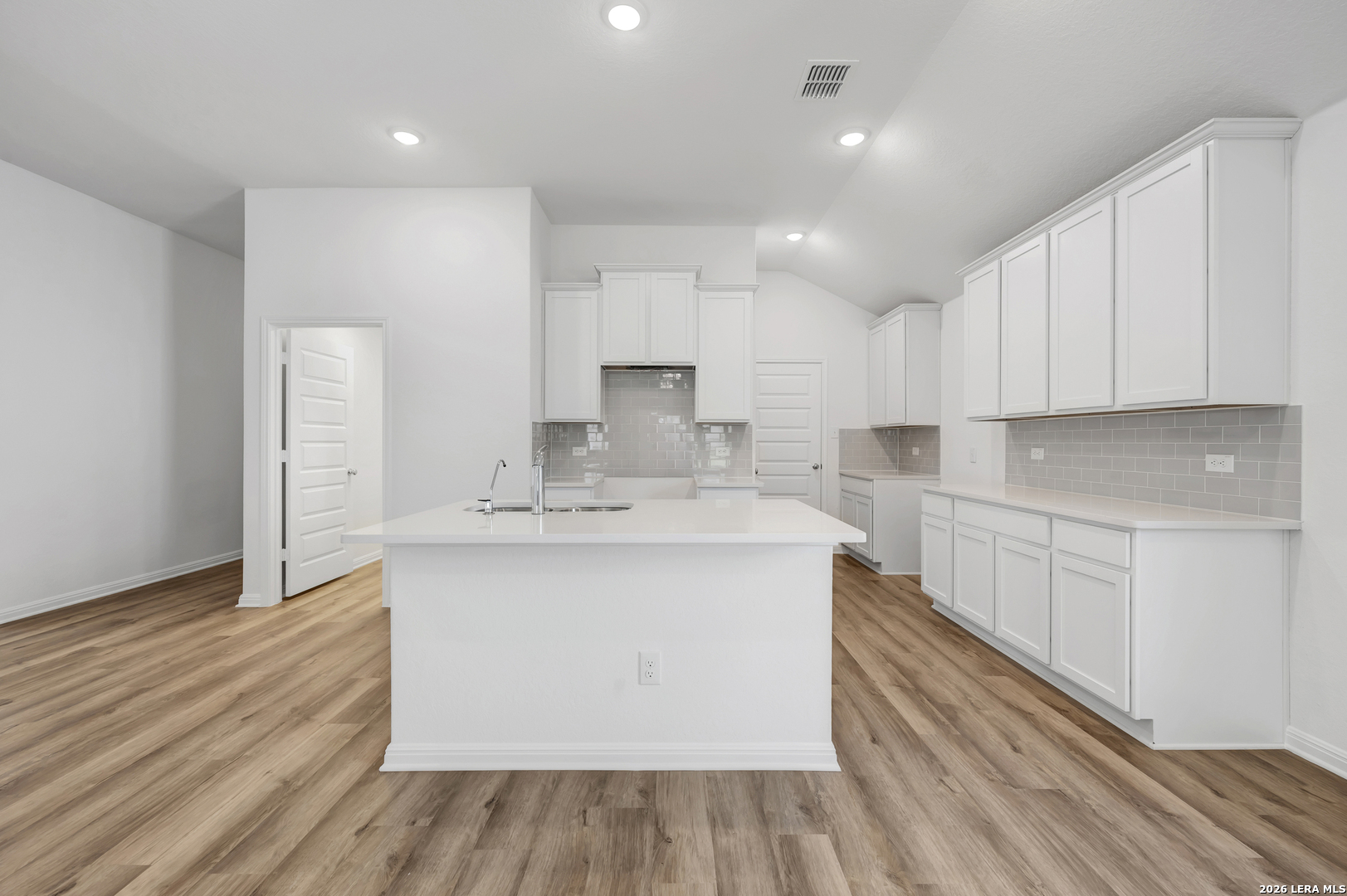 6244 Persimmon Lake San Antonio TX 78245