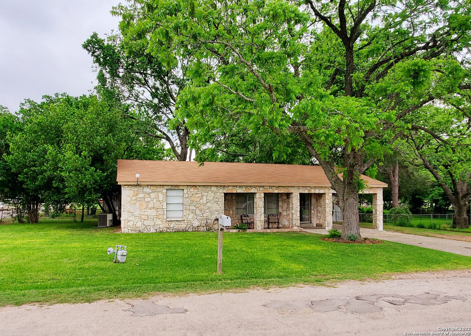 700 School Street Stockdale TX 78160