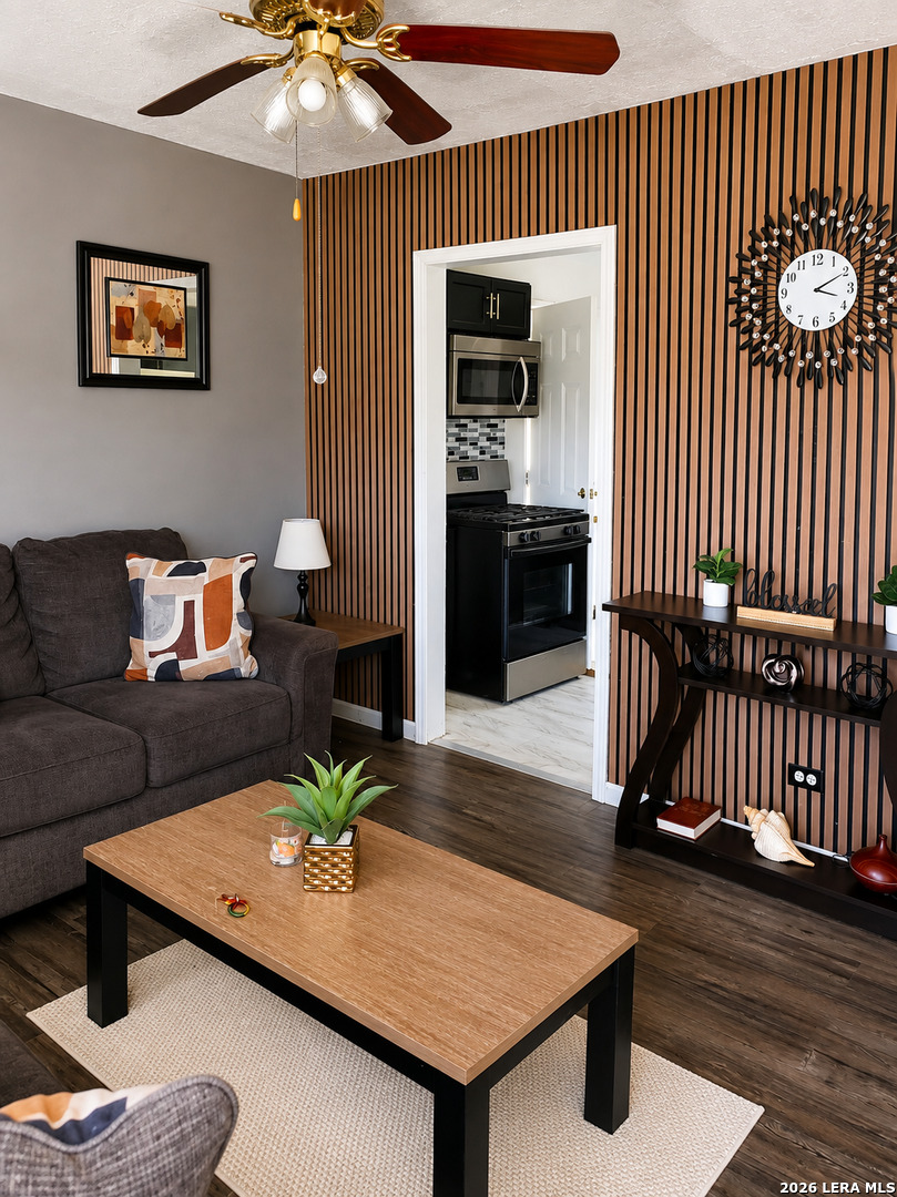 2343 Burnet San Antonio TX 78202