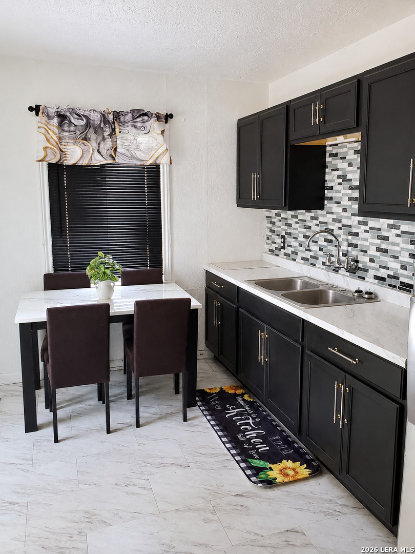 2343 Burnet San Antonio TX 78202