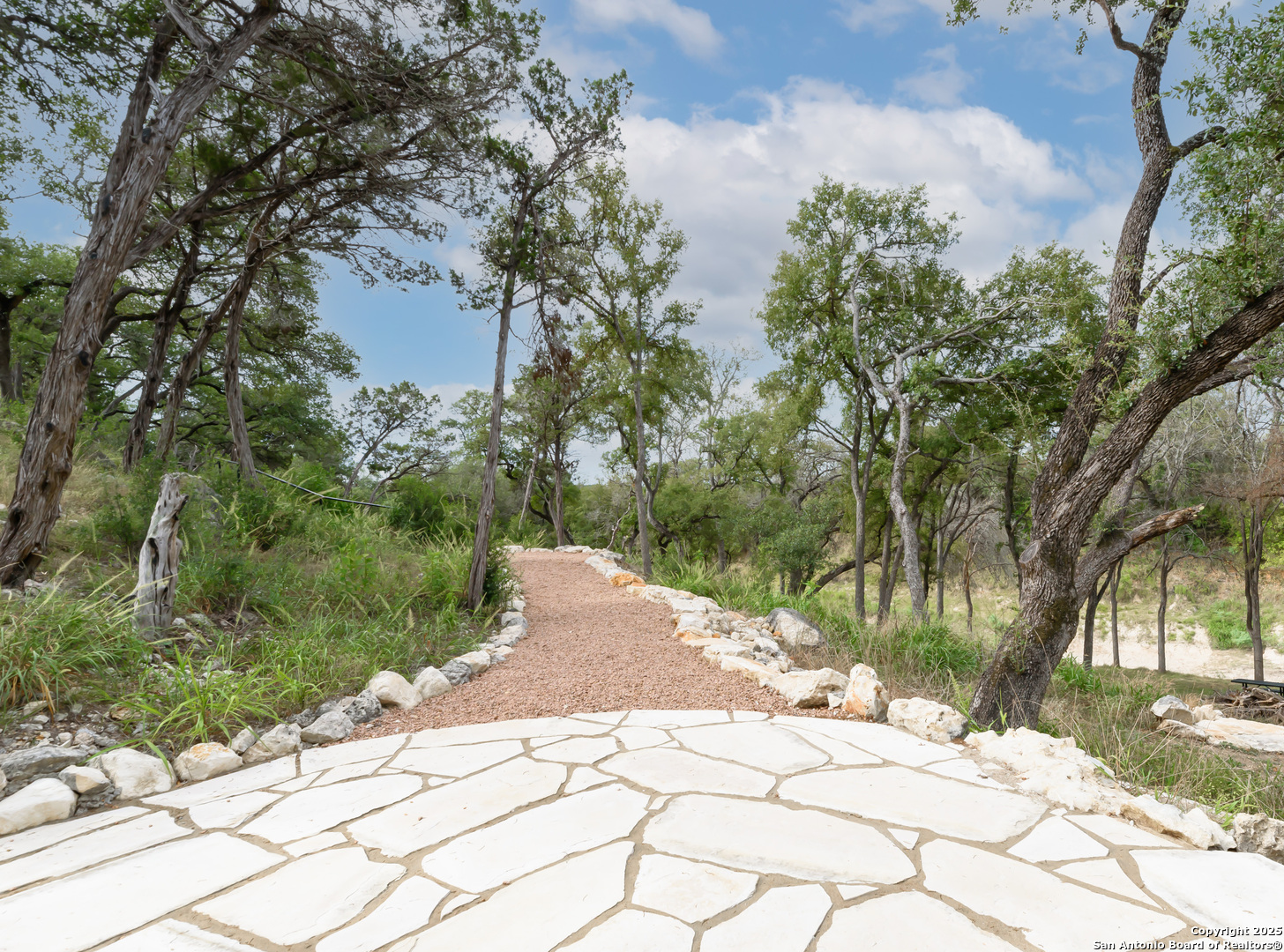 911 Enchanted Canyon Lake TX 78133