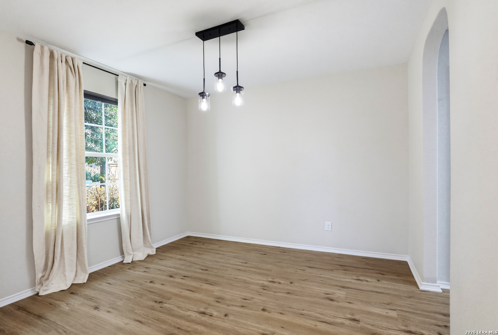 5711 Espada Cliff San Antonio TX 78222