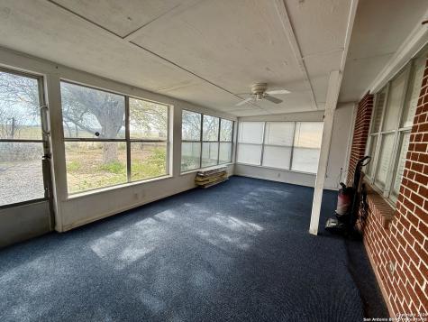 318 Cottonwood Kenedy TX 78119