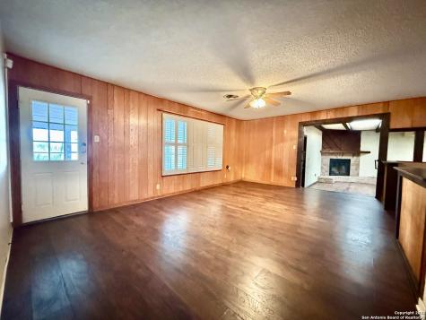 318 Cottonwood Kenedy TX 78119