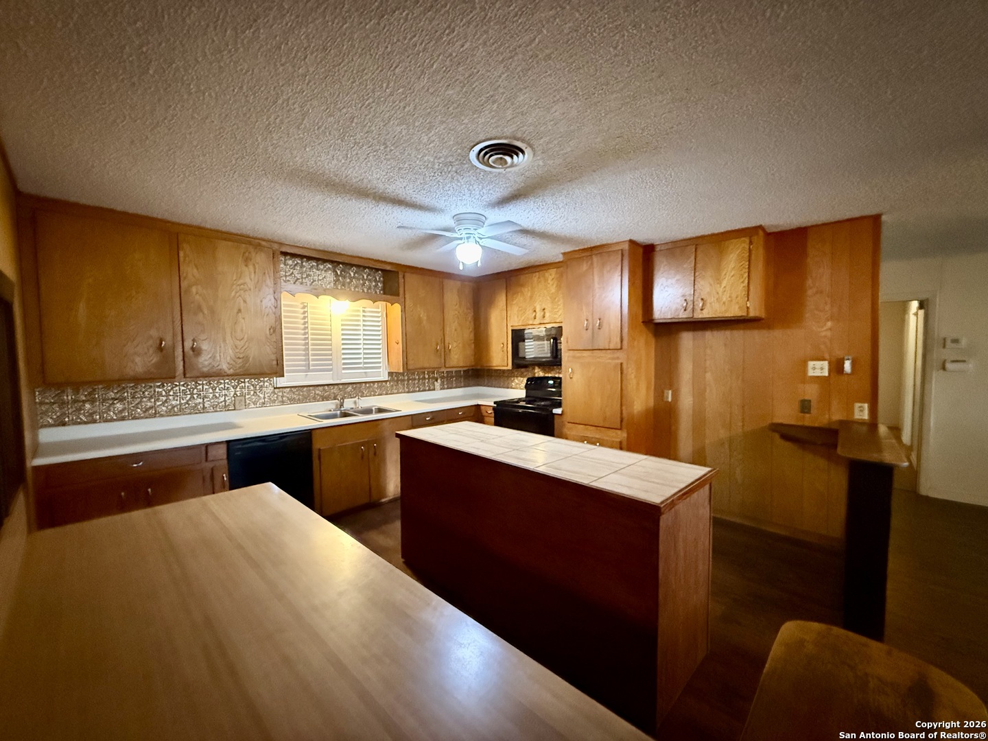 318 Cottonwood Kenedy TX 78119