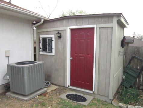 7911 Forest Cabin Live Oak TX 78233