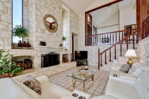 17050 Sunridge Point Helotes TX 78023