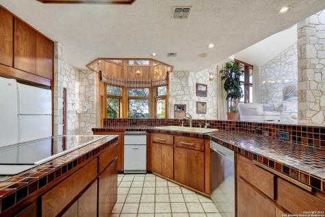 17050 Sunridge Point Helotes TX 78023