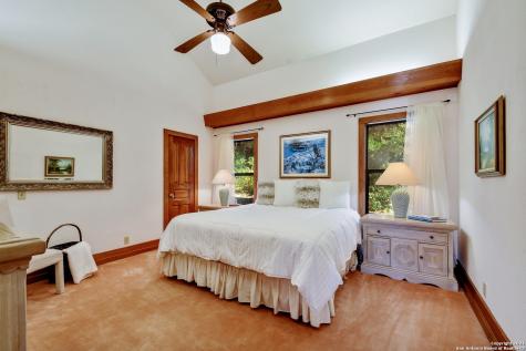 17050 Sunridge Point Helotes TX 78023