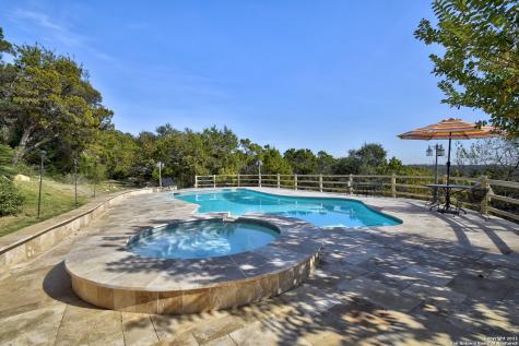 17050 Sunridge Point Helotes TX 78023