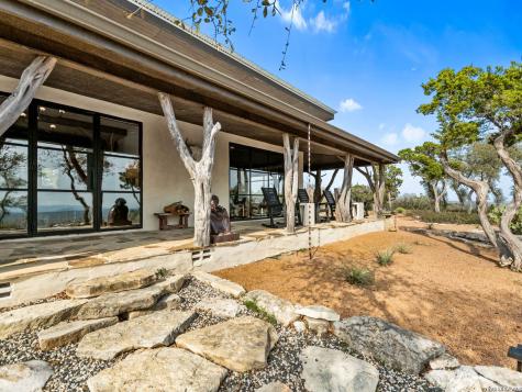 1191 Saddleback Ridge Bandera TX 78003