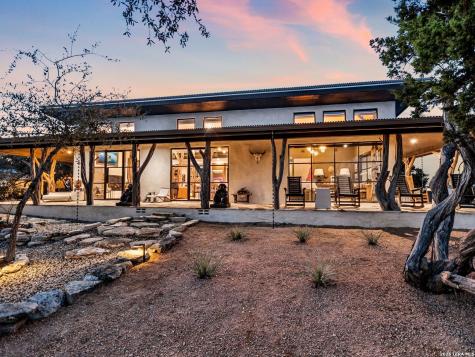 1191 Saddleback Ridge Bandera TX 78003