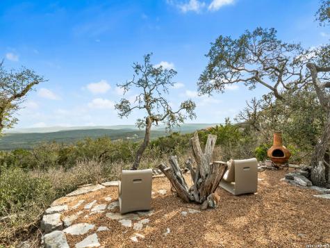 1191 Saddleback Ridge Bandera TX 78003