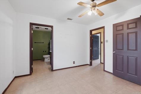 4615 Waterwood Pass Drive Elmendorf TX 78112