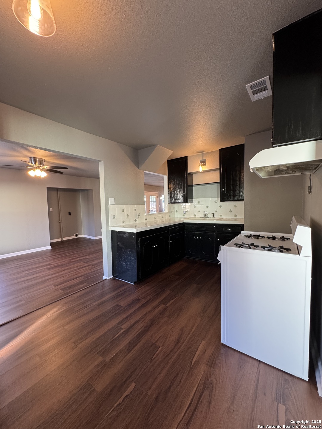 219 E Vestal Place San Antonio TX 78221