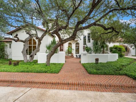 222 Farne Castle Shavano Park TX 78249