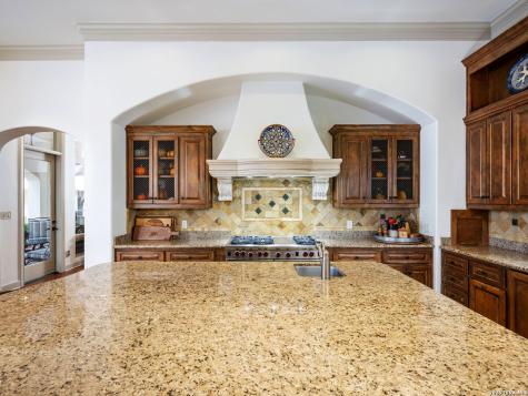 222 Farne Castle Shavano Park TX 78249