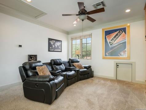 222 Farne Castle Shavano Park TX 78249