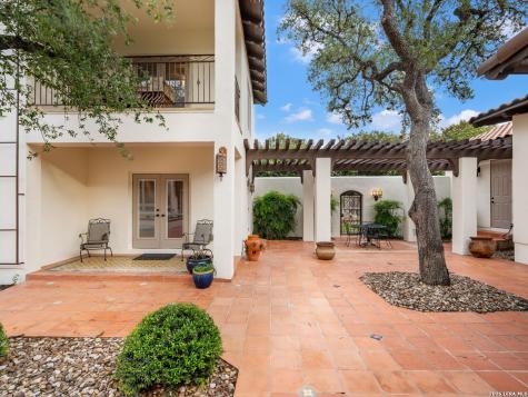 222 Farne Castle Shavano Park TX 78249