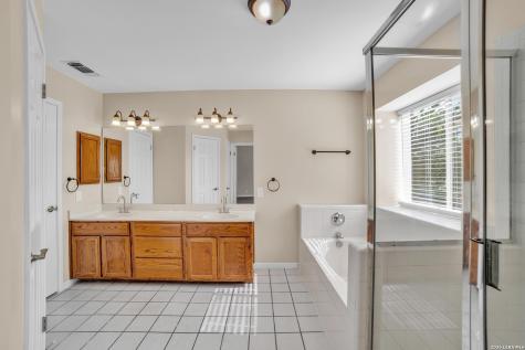 10123 Shadyglen San Antonio TX 78240
