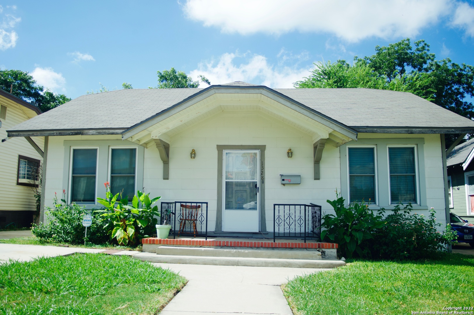 1328 W Mistletoe Avenue San Antonio TX 78201