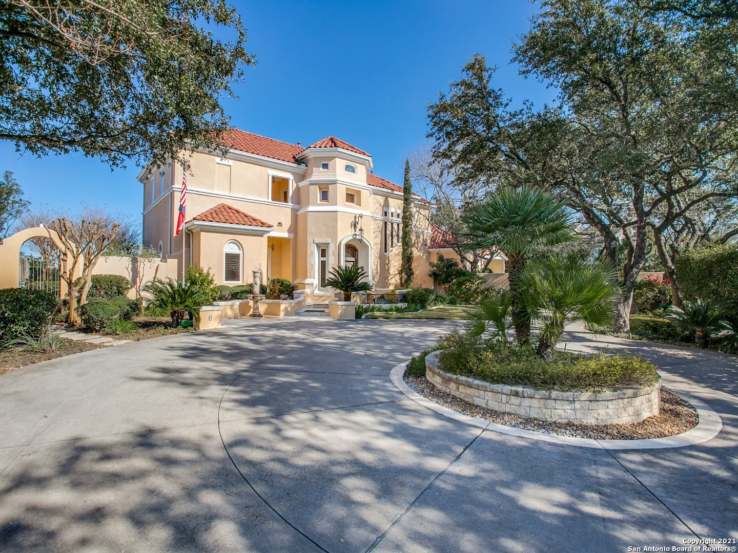 6 Oxford Hall San Antonio TX 78209
