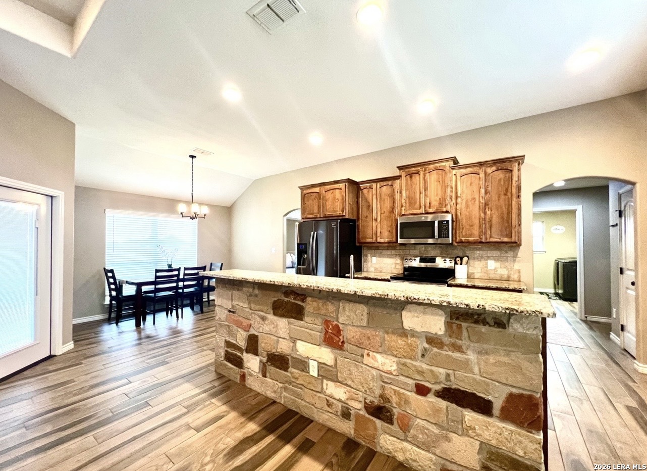 1729 Vista View Drive Pleasanton TX 78064