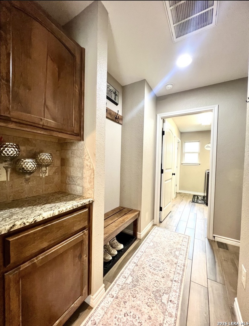 1729 Vista View Drive Pleasanton TX 78064