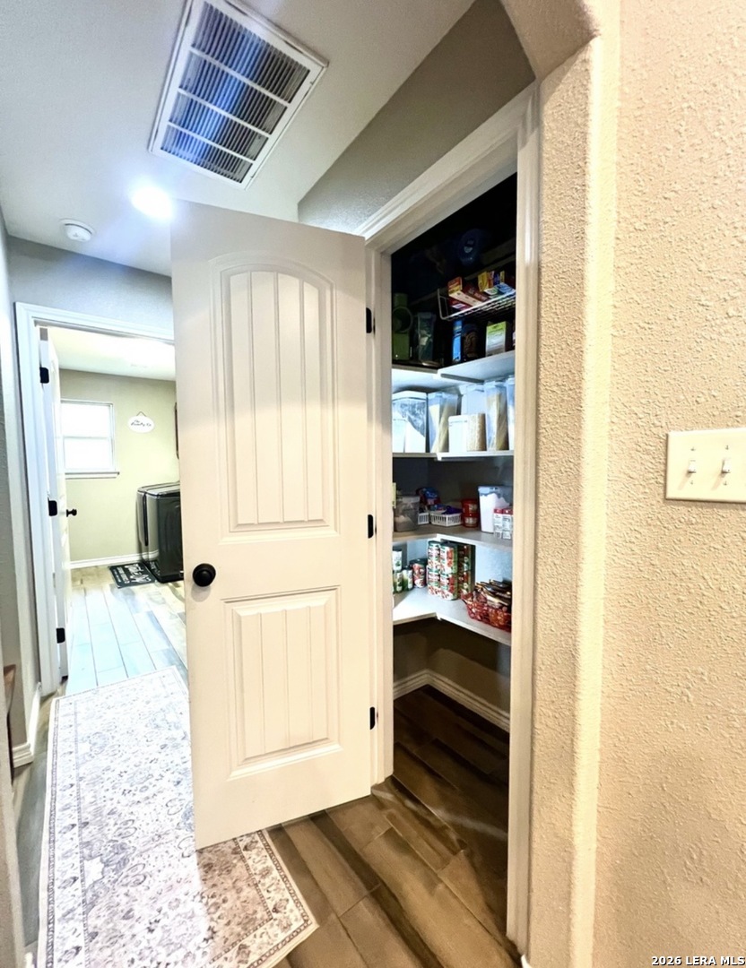 1729 Vista View Drive Pleasanton TX 78064