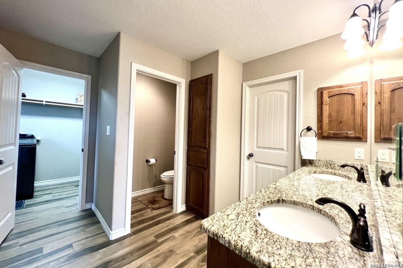 1729 Vista View Drive Pleasanton TX 78064