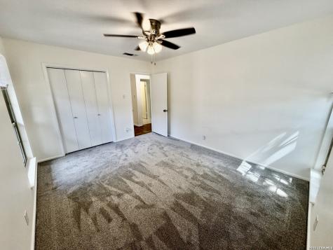 437 Sagecrest Hollywood Park TX 78232