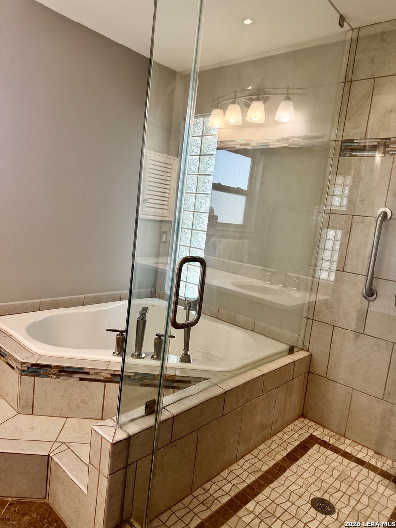 437 Sagecrest Hollywood Park TX 78232