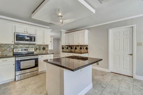 9523 Maverick Point San Antonio TX 78240