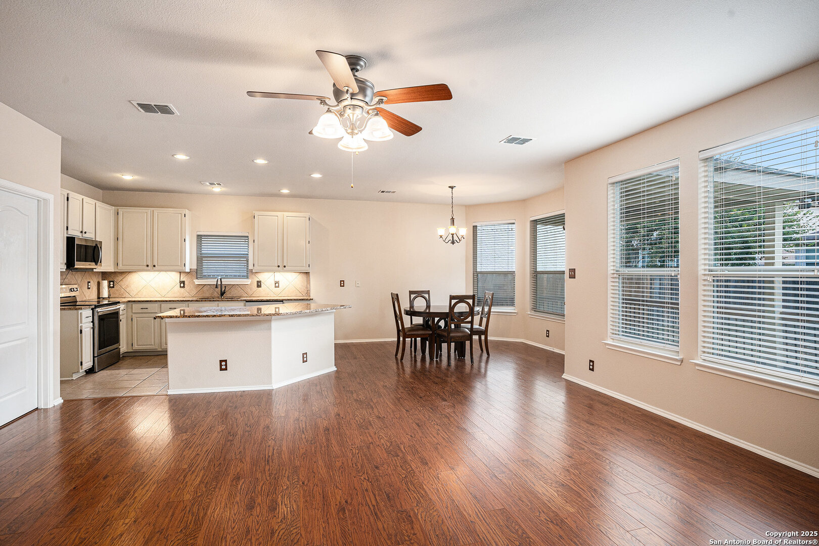 125 Earhart Lane Cibolo TX 78108